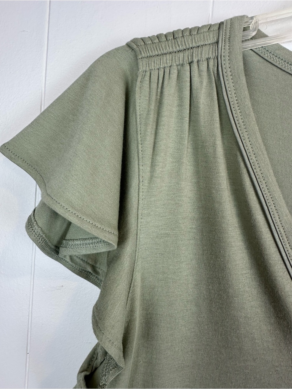 NWT White House Black Market Sage Flutter Sleeve V Neck Top S - Picture 3 of 6